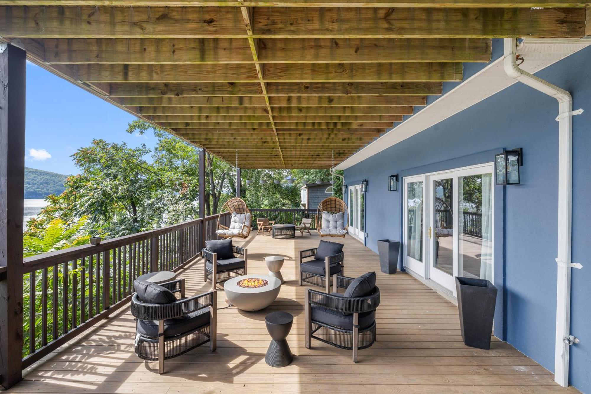 Lakeview House - Hot Tub - Firepit - Stunning Views - Spacious Deck - Cozy Living Room - Bar Greenwood Lake Exteriör bild