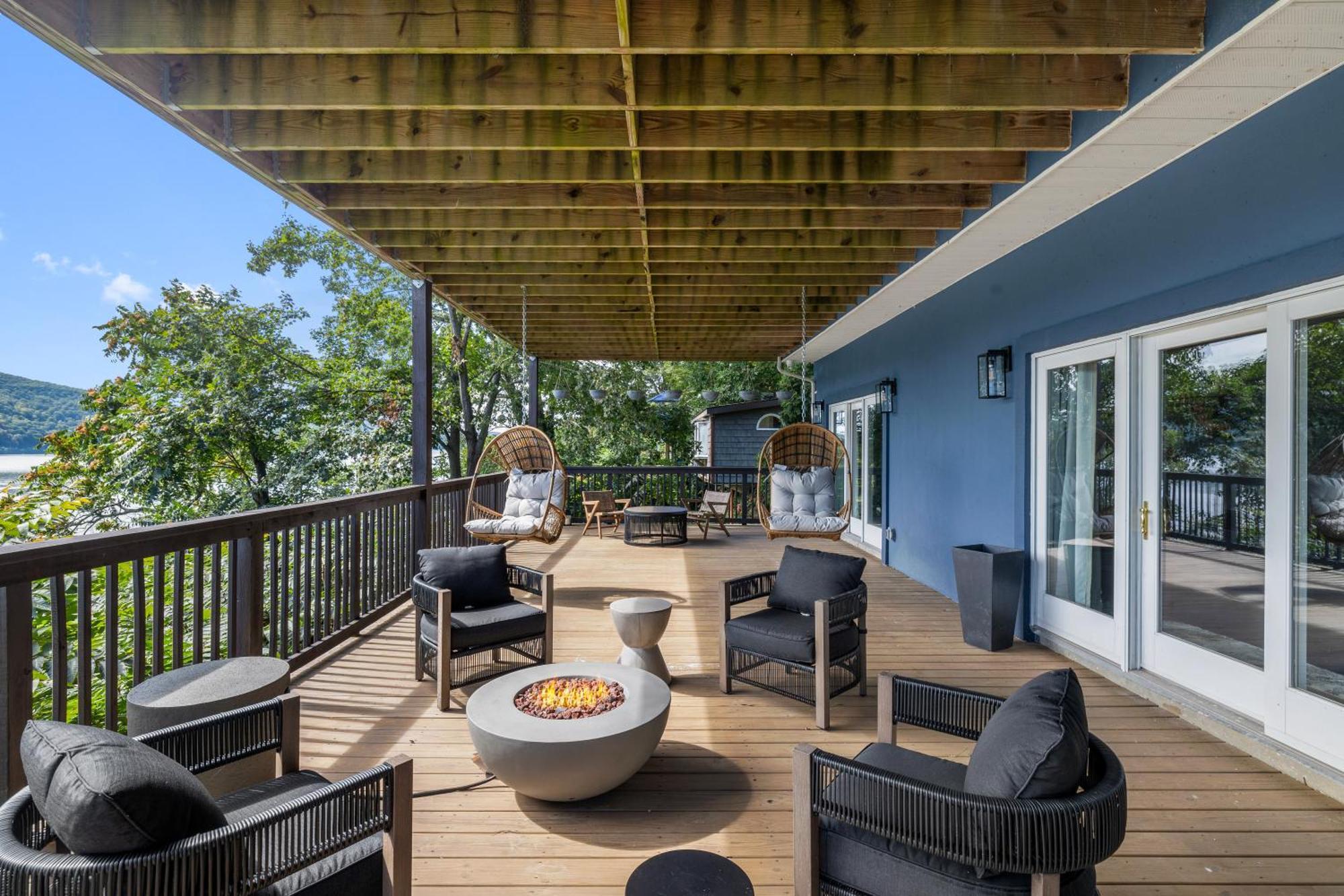 Lakeview House - Hot Tub - Firepit - Stunning Views - Spacious Deck - Cozy Living Room - Bar Greenwood Lake Exteriör bild